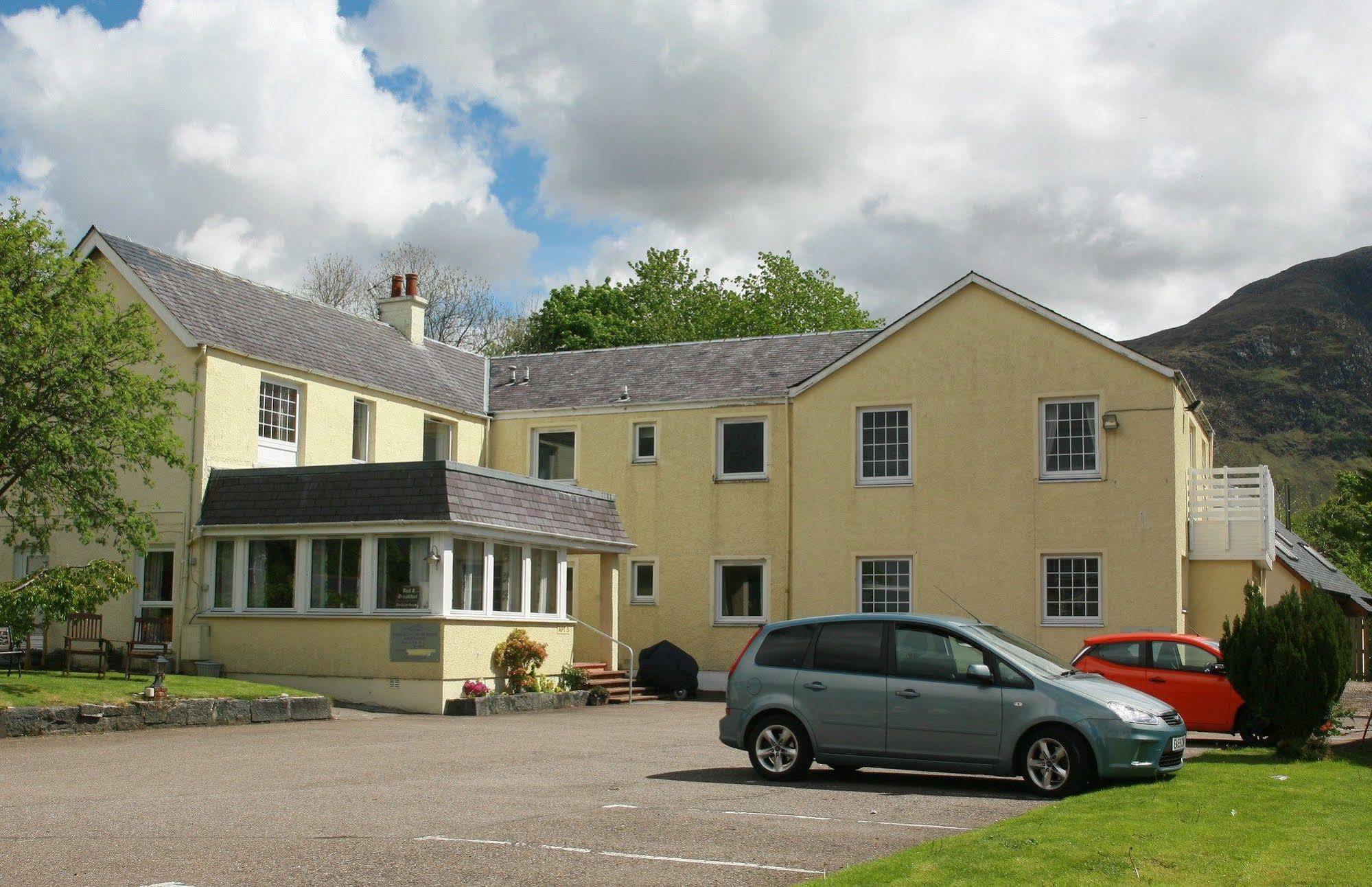Glenlochy Nevis Bridge Apartments Fort William Eksteriør billede