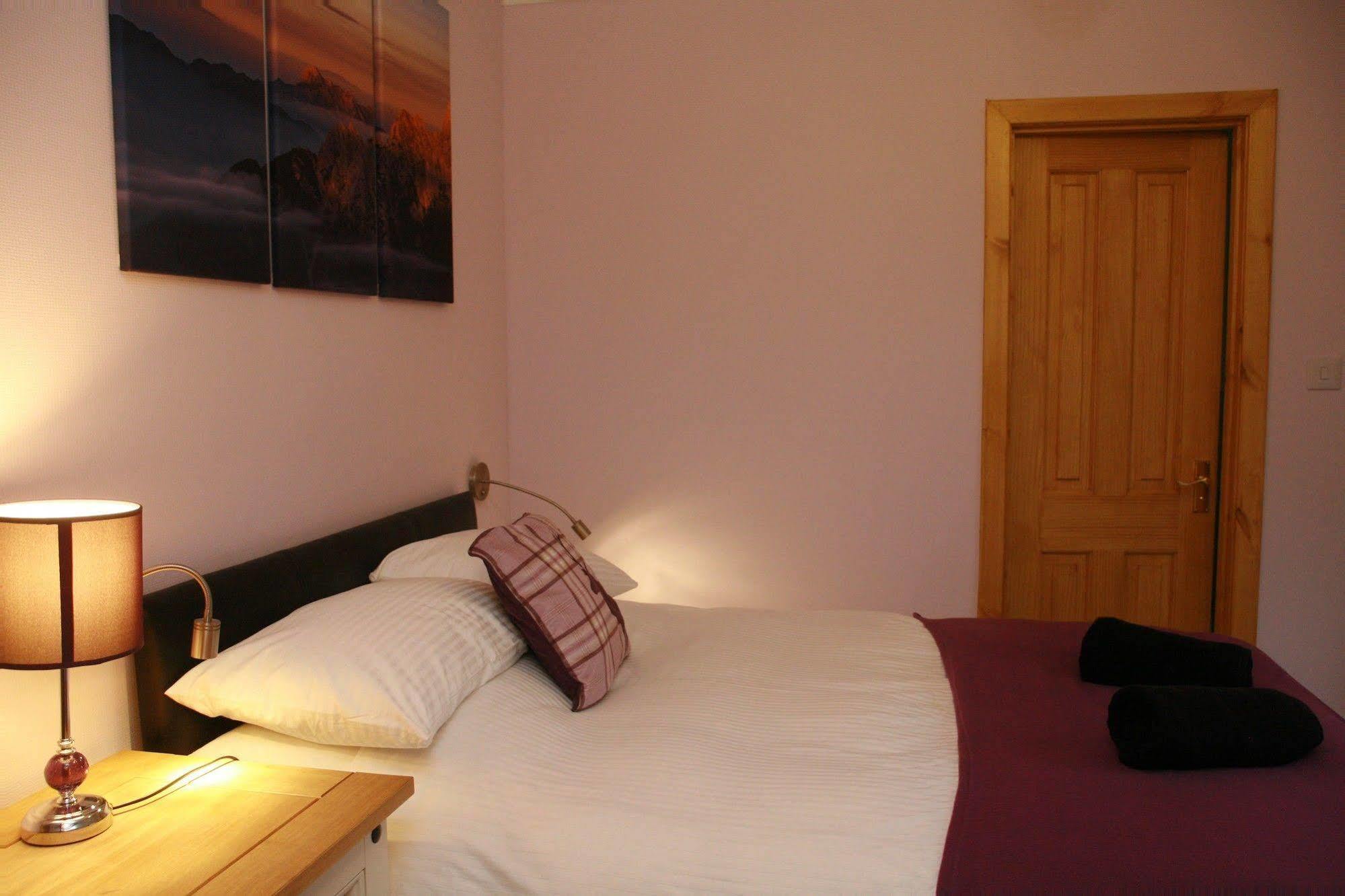 Glenlochy Nevis Bridge Apartments Fort William Eksteriør billede